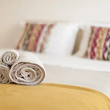 Cosy With Pool And Garage Lisboa